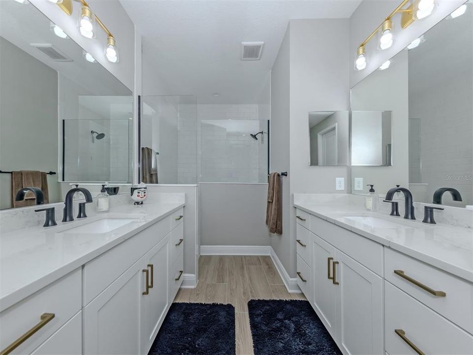 En Venta: $549,000 (3 camas, 2 baños, 1850 Pies cuadrados)