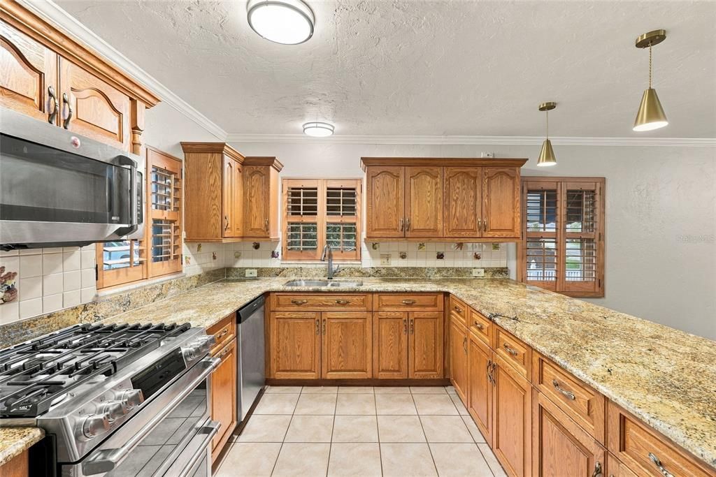 En Venta: $513,500 (3 camas, 2 baños, 1367 Pies cuadrados)