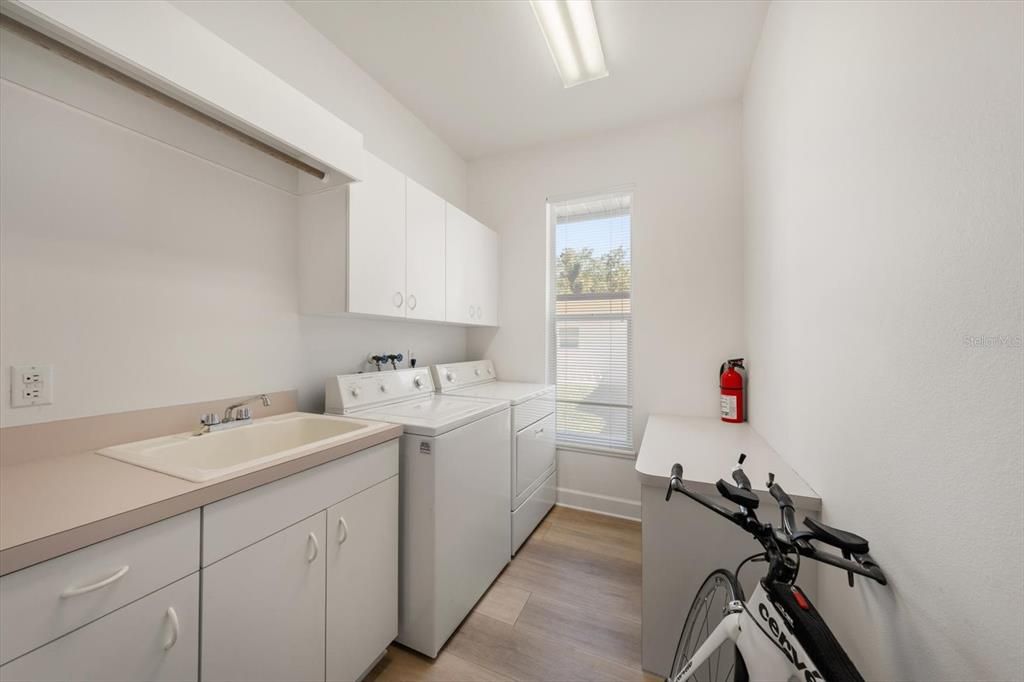 En Venta: $1,299,000 (4 camas, 3 baños, 3094 Pies cuadrados)