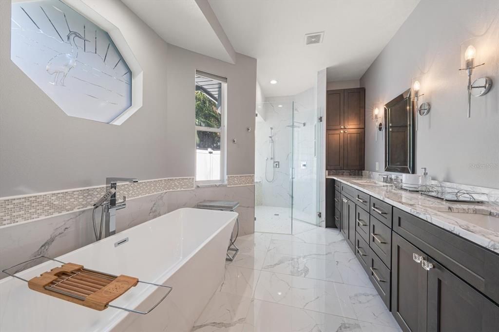 En Venta: $1,299,000 (4 camas, 3 baños, 3094 Pies cuadrados)