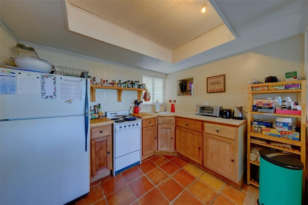 En Venta: $300,000 (2 camas, 2 baños, 1090 Pies cuadrados)