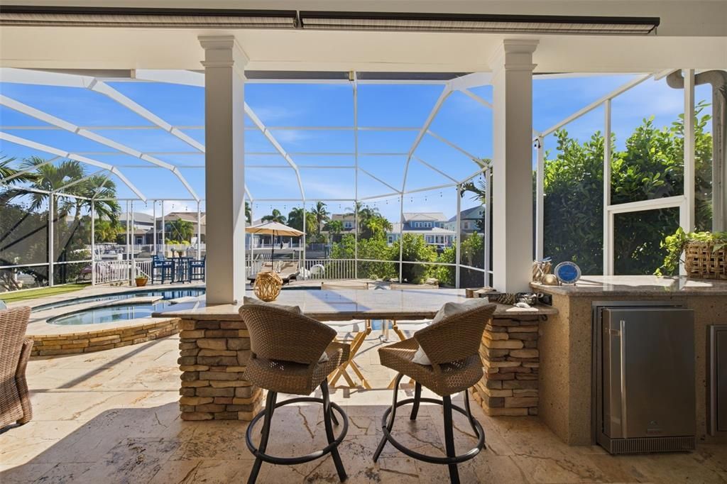 For Sale: $1,200,000 (4 beds, 2 baths, 2799 Square Feet)