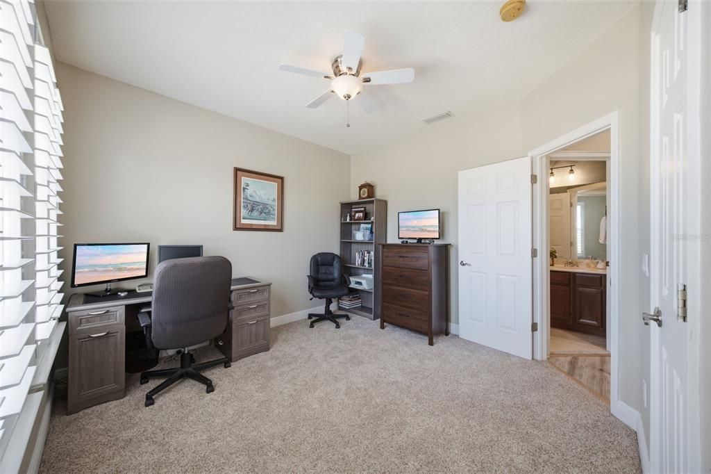 For Sale: $1,200,000 (4 beds, 2 baths, 2799 Square Feet)