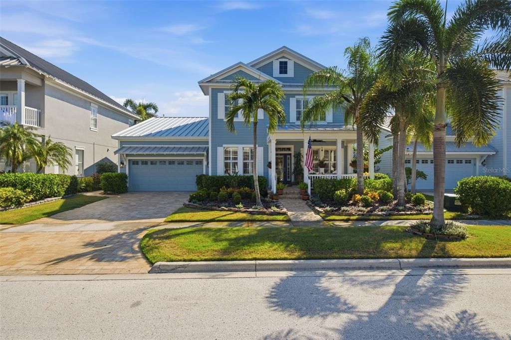 For Sale: $1,200,000 (4 beds, 2 baths, 2799 Square Feet)