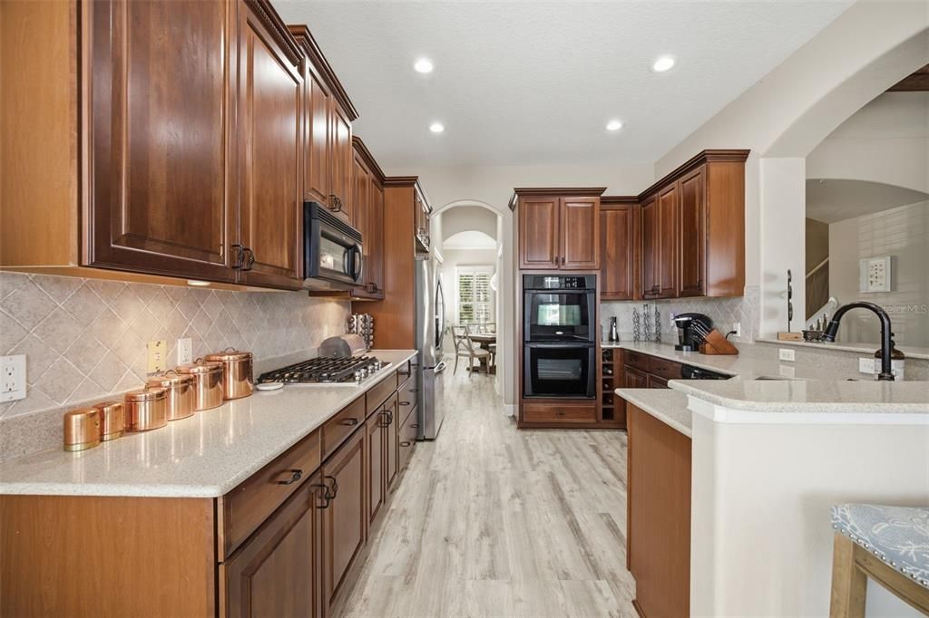 For Sale: $1,200,000 (4 beds, 2 baths, 2799 Square Feet)