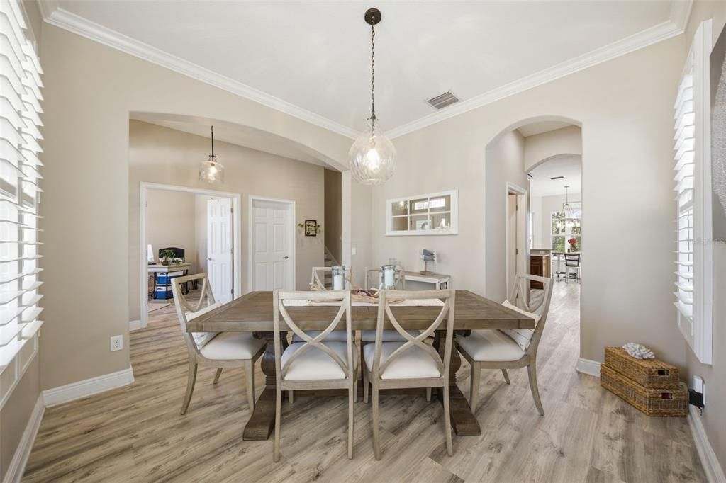 For Sale: $1,200,000 (4 beds, 2 baths, 2799 Square Feet)