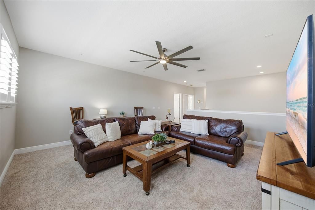 For Sale: $1,200,000 (4 beds, 2 baths, 2799 Square Feet)