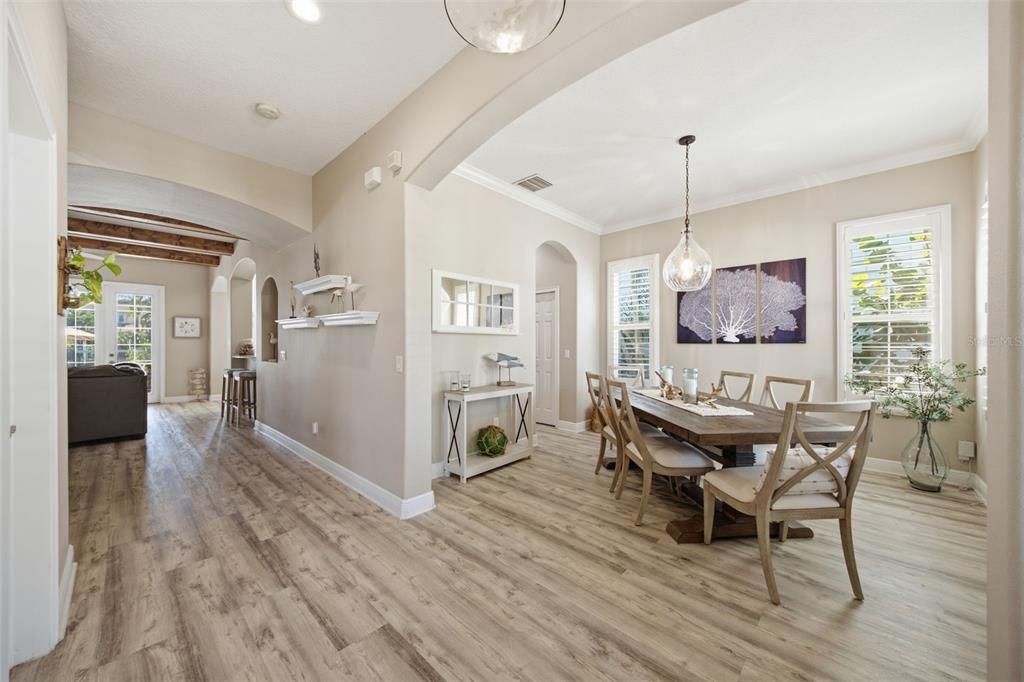 For Sale: $1,200,000 (4 beds, 2 baths, 2799 Square Feet)