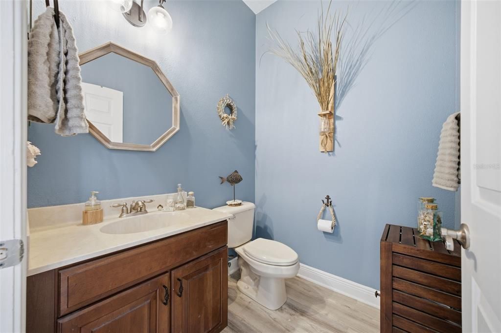 For Sale: $1,200,000 (4 beds, 2 baths, 2799 Square Feet)