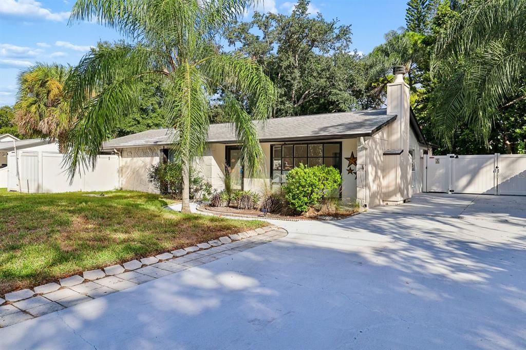 En Venta: $469,000 (3 camas, 2 baños, 2095 Pies cuadrados)