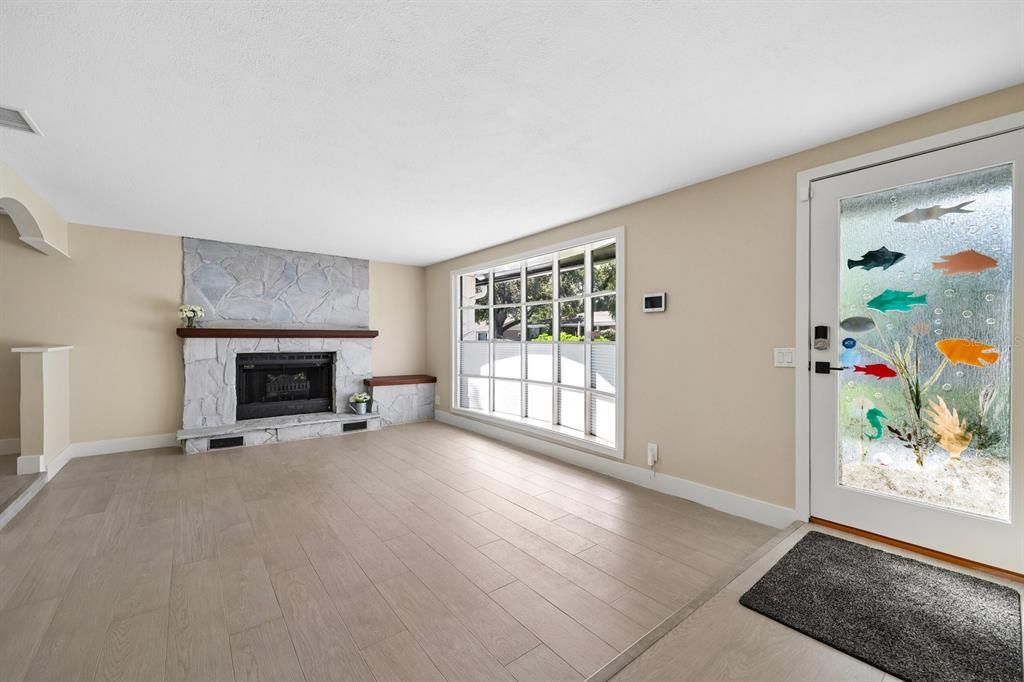 En Venta: $469,000 (3 camas, 2 baños, 2095 Pies cuadrados)