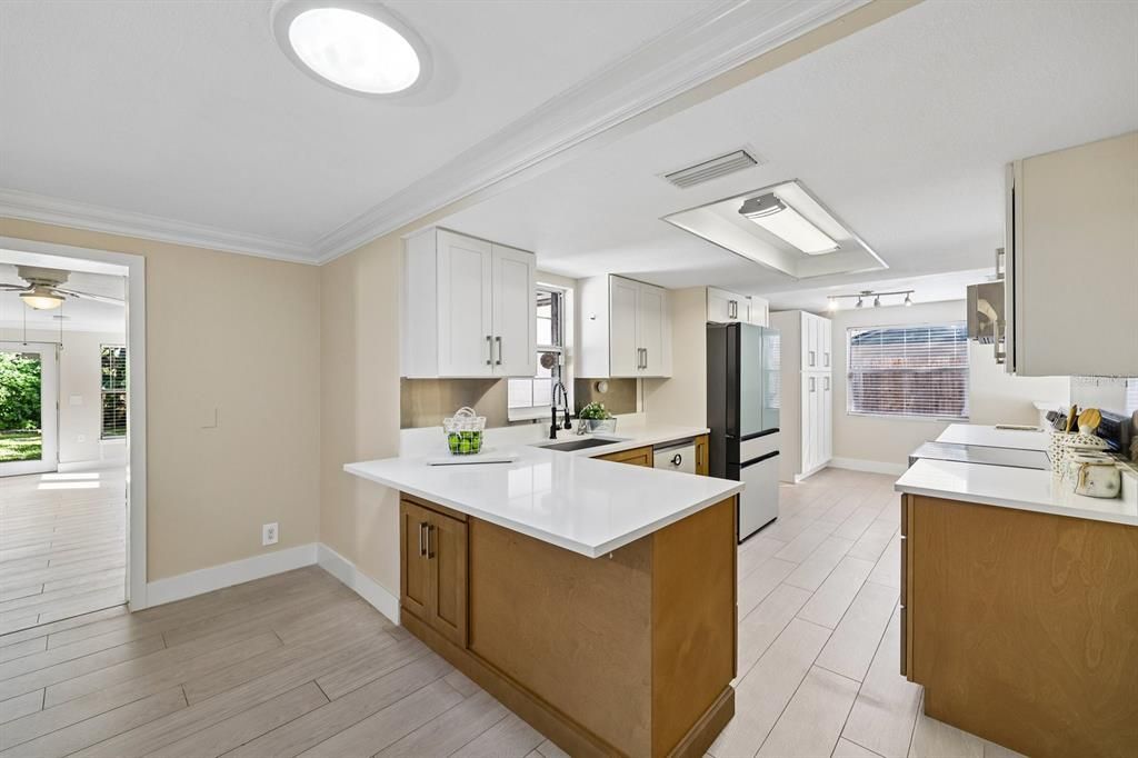 En Venta: $469,000 (3 camas, 2 baños, 2095 Pies cuadrados)