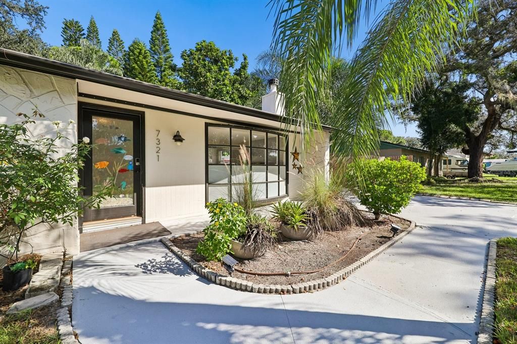 En Venta: $469,000 (3 camas, 2 baños, 2095 Pies cuadrados)