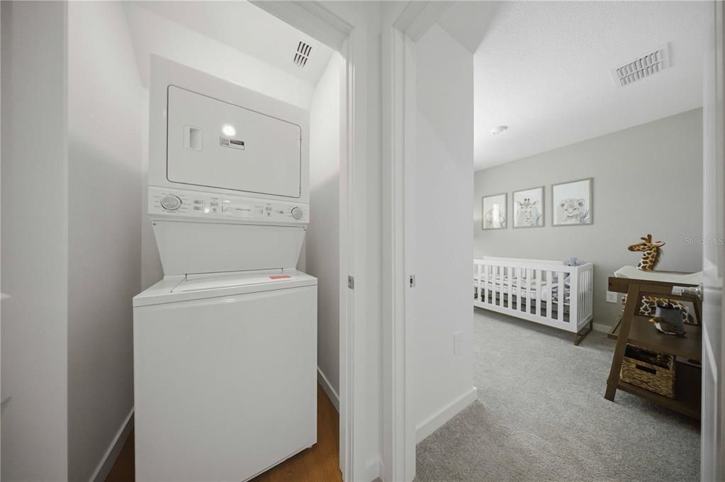 На продажу: $235,990 (4 спален, 2 ванн, 1571 Квадратных фут)