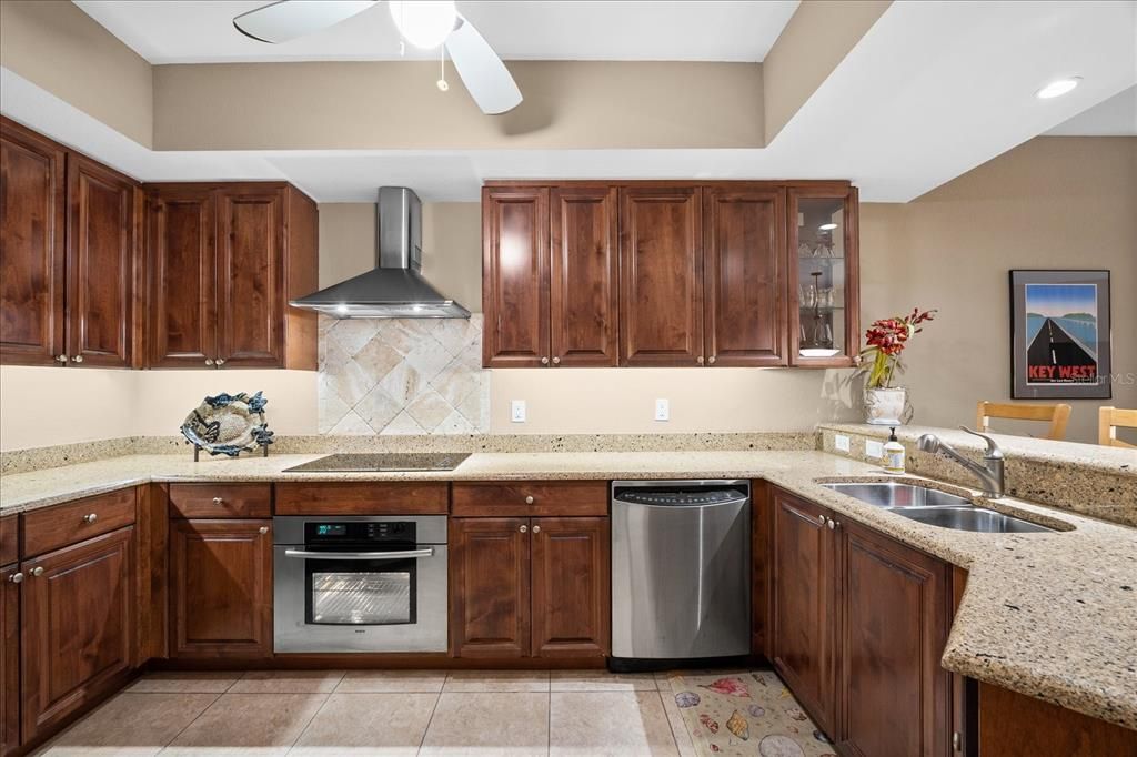 En Venta: $640,000 (3 camas, 2 baños, 1736 Pies cuadrados)