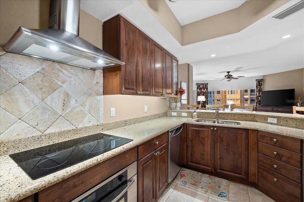 En Venta: $640,000 (3 camas, 2 baños, 1736 Pies cuadrados)