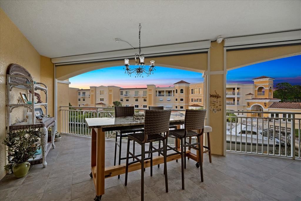 En Venta: $640,000 (3 camas, 2 baños, 1736 Pies cuadrados)