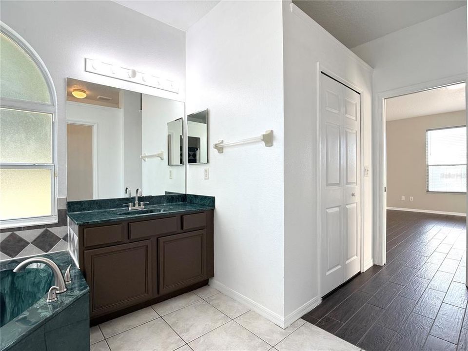 For Rent: $2,800 (4 beds, 3 baths, 2288 Square Feet)