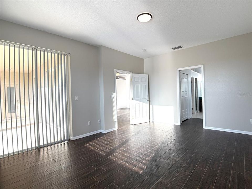 For Rent: $2,800 (4 beds, 3 baths, 2288 Square Feet)
