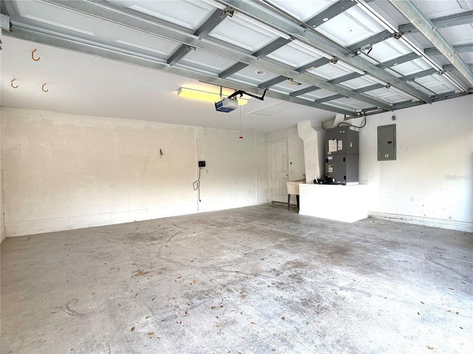 For Rent: $2,800 (4 beds, 3 baths, 2288 Square Feet)