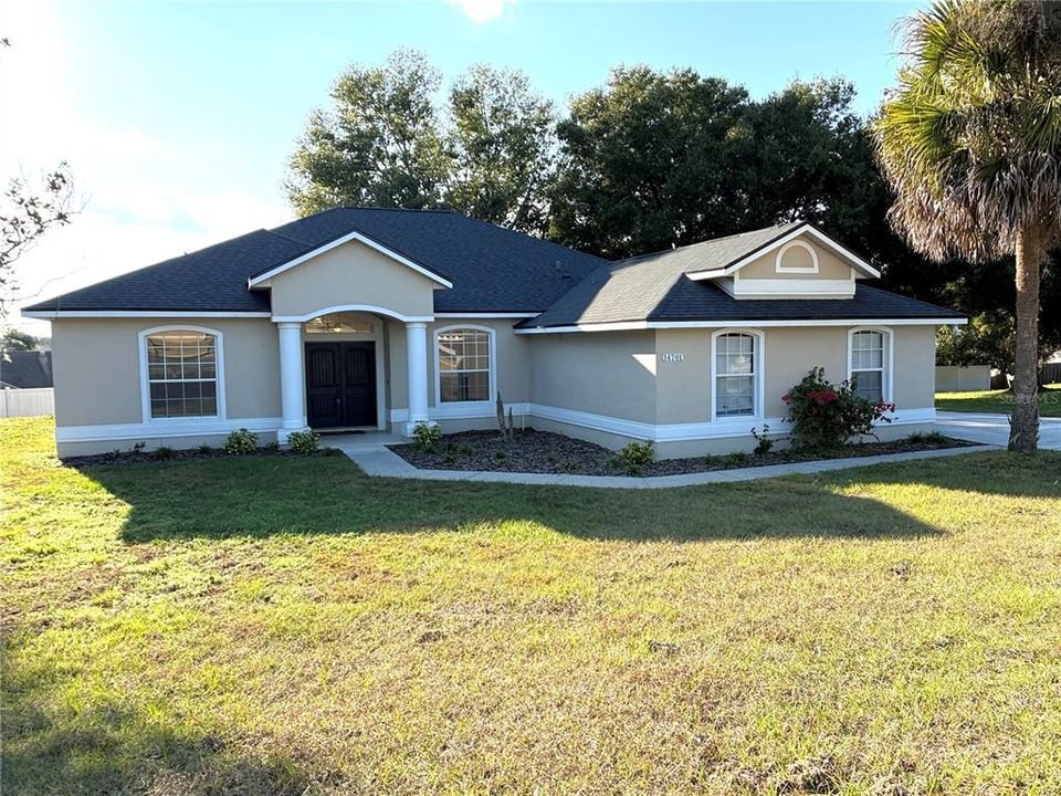 For Rent: $2,800 (4 beds, 3 baths, 2288 Square Feet)