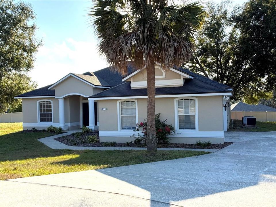 For Rent: $2,800 (4 beds, 3 baths, 2288 Square Feet)
