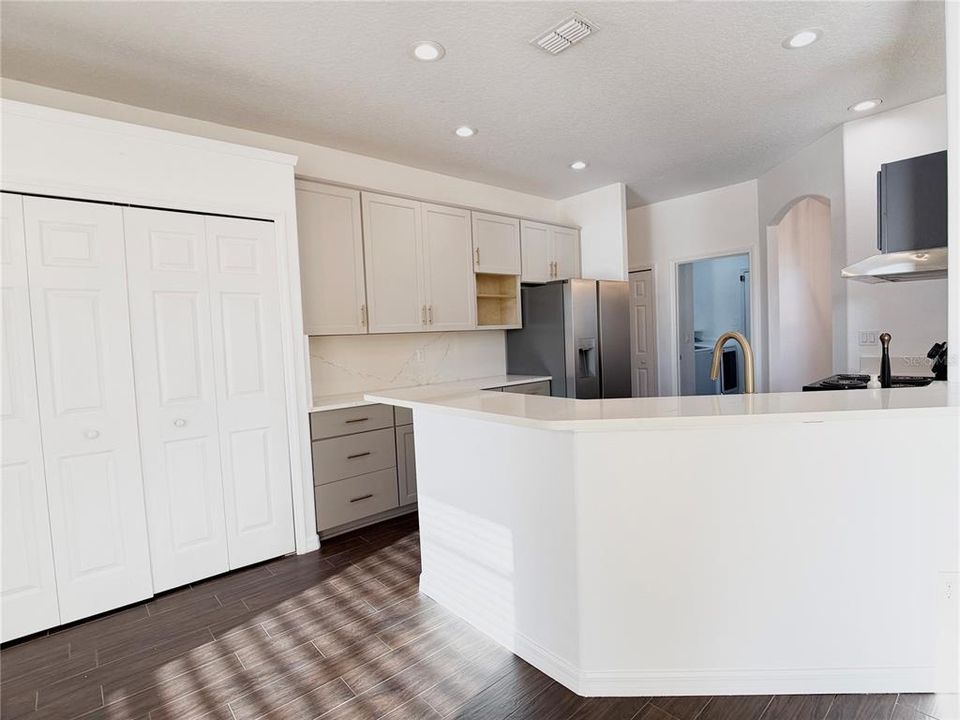 For Rent: $2,800 (4 beds, 3 baths, 2288 Square Feet)
