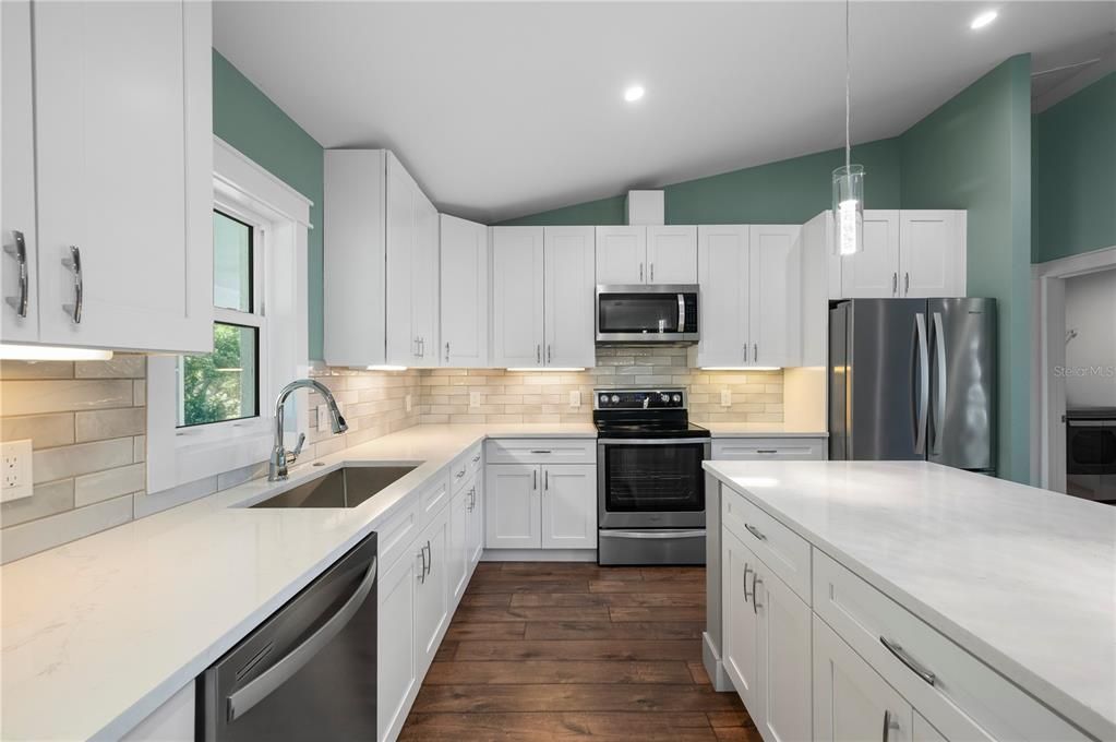 En Venta: $329,900 (3 camas, 2 baños, 1619 Pies cuadrados)
