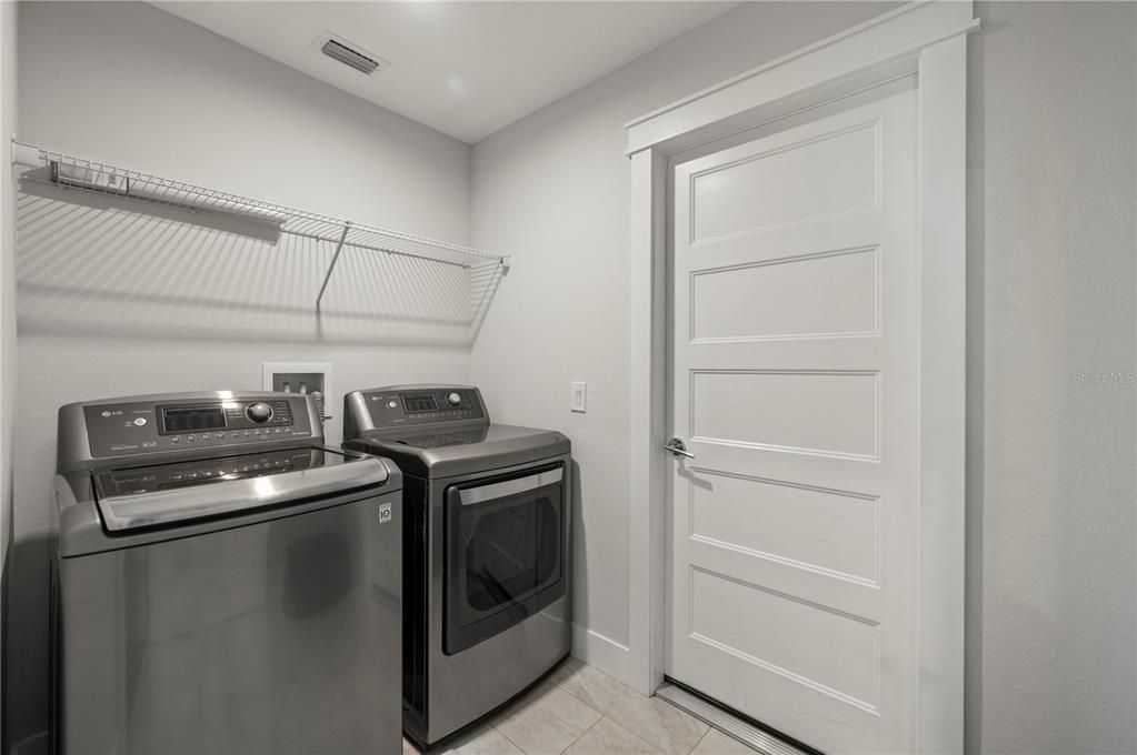En Venta: $329,900 (3 camas, 2 baños, 1619 Pies cuadrados)