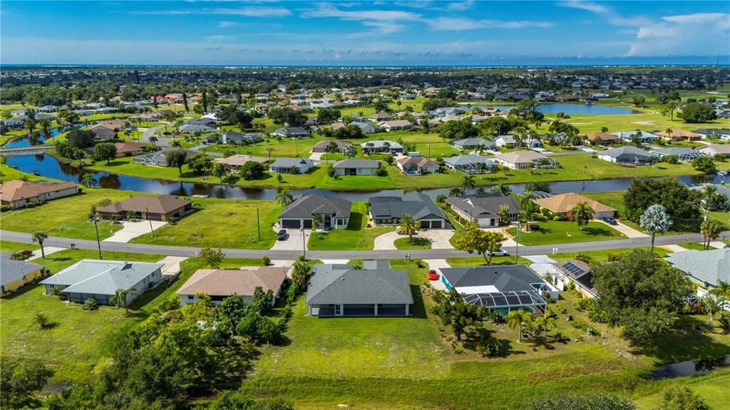 En Venta: $329,900 (3 camas, 2 baños, 1619 Pies cuadrados)
