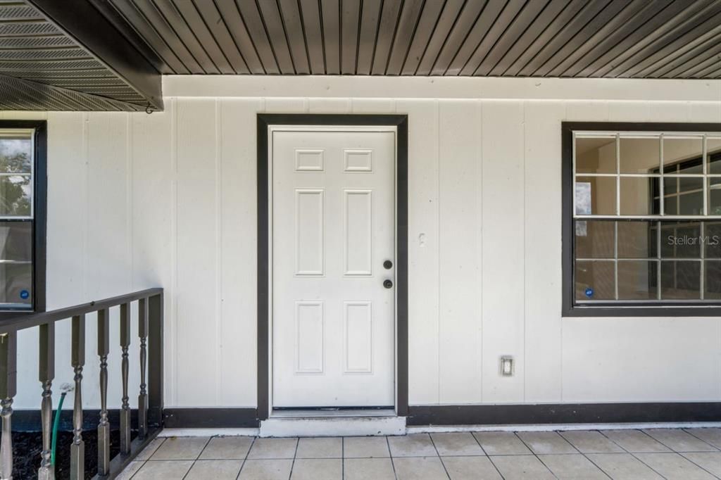 For Sale: $299,900 (3 beds, 2 baths, 1328 Square Feet)