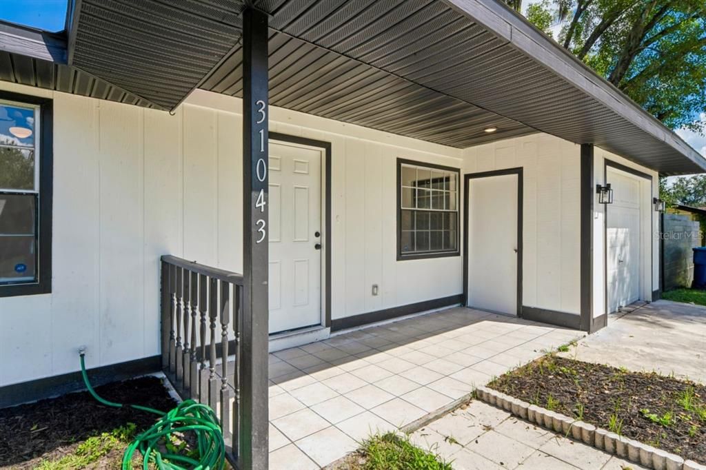 For Sale: $299,900 (3 beds, 2 baths, 1328 Square Feet)