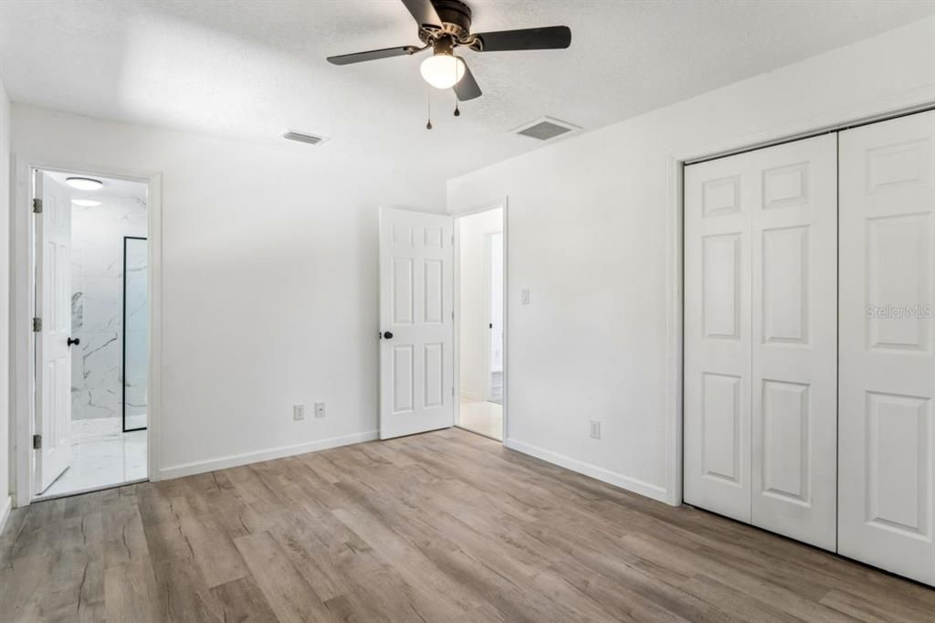 For Sale: $299,900 (3 beds, 2 baths, 1328 Square Feet)
