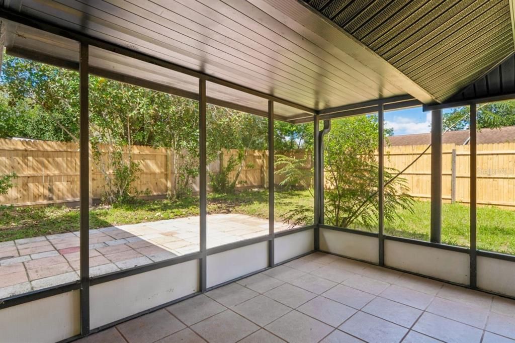 For Sale: $299,900 (3 beds, 2 baths, 1328 Square Feet)