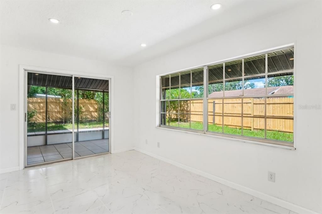 For Sale: $299,900 (3 beds, 2 baths, 1328 Square Feet)