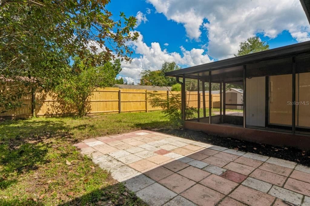 For Sale: $299,900 (3 beds, 2 baths, 1328 Square Feet)