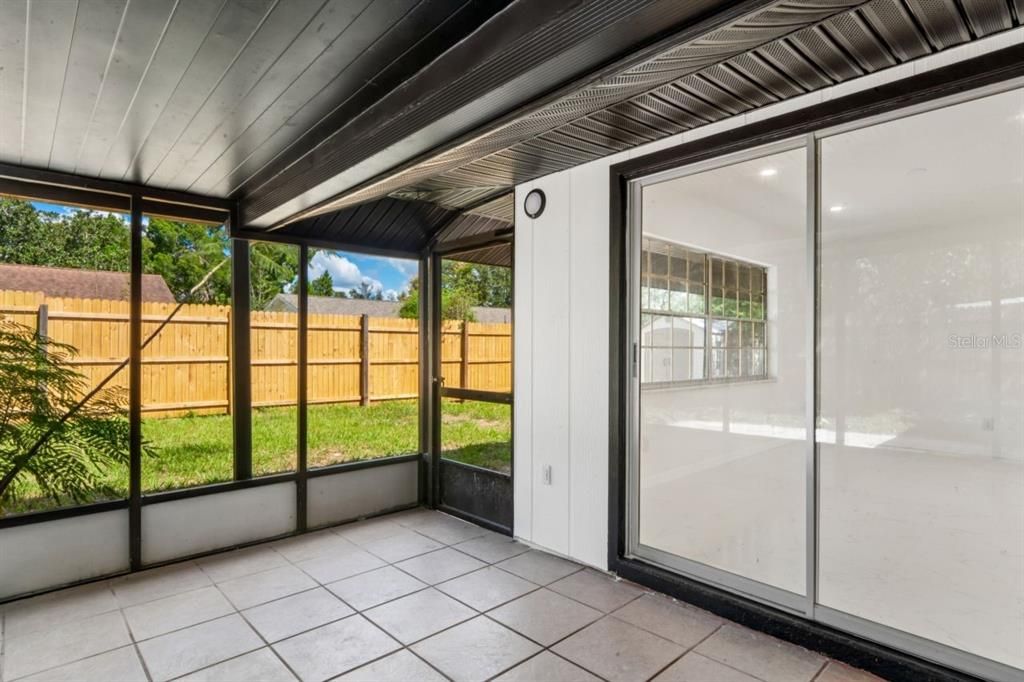 For Sale: $299,900 (3 beds, 2 baths, 1328 Square Feet)