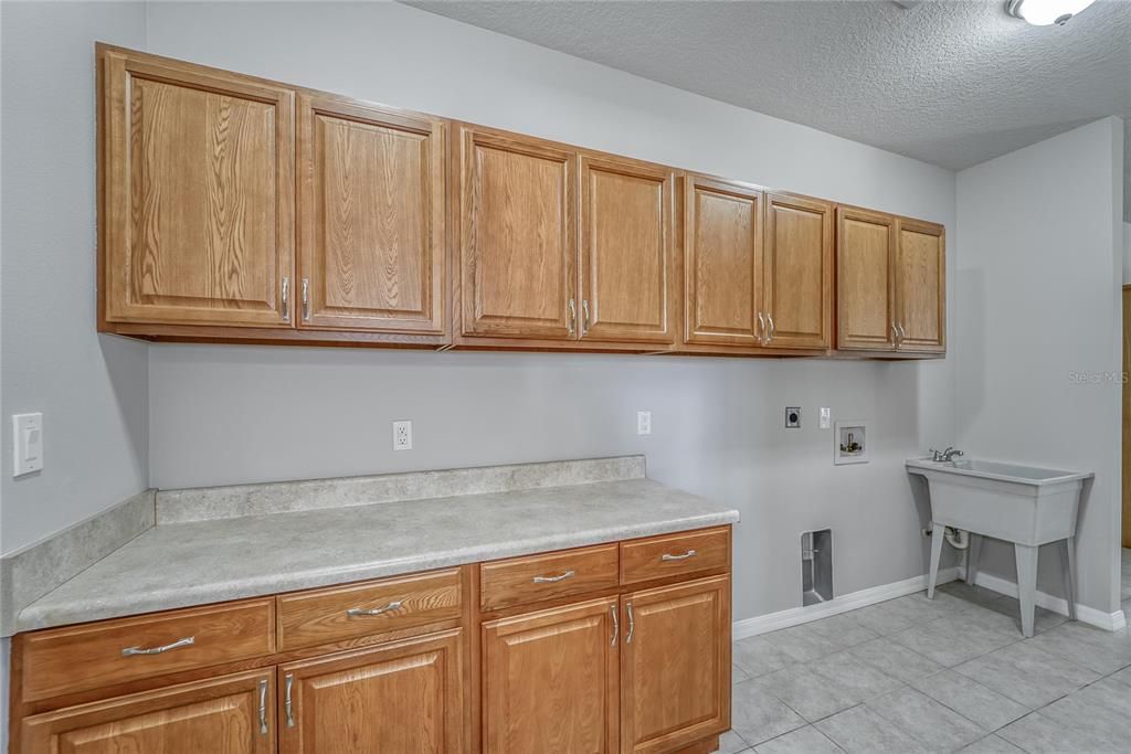 For Sale: $1,400,000 (4 beds, 3 baths, 3028 Square Feet)