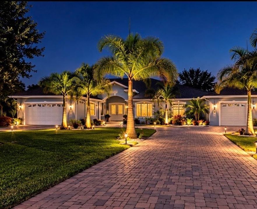 For Sale: $1,400,000 (4 beds, 3 baths, 3028 Square Feet)