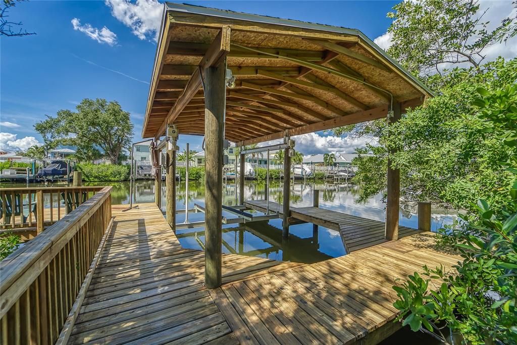 For Sale: $1,400,000 (4 beds, 3 baths, 3028 Square Feet)