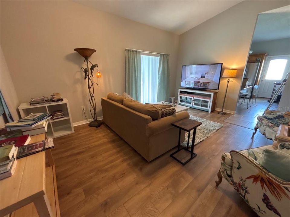 For Sale: $1,400,000 (4 beds, 3 baths, 3028 Square Feet)