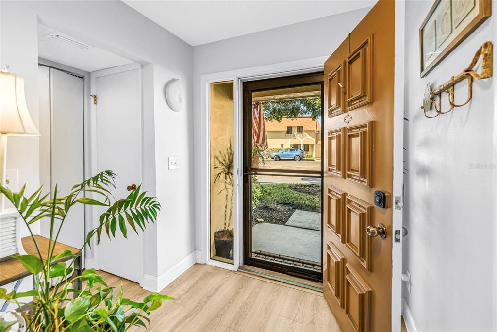 На продажу: $272,900 (2 спален, 2 ванн, 1495 Квадратных фут)