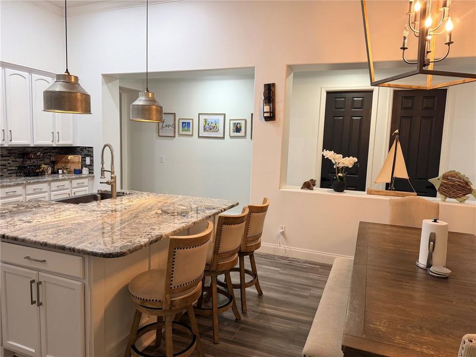 En Venta: $649,000 (4 camas, 3 baños, 2803 Pies cuadrados)