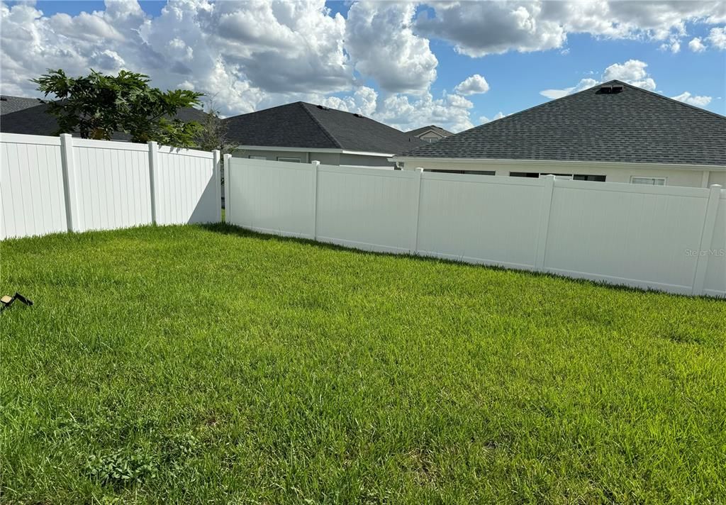 For Sale: $530,000 (4 beds, 3 baths, 3280 Square Feet)