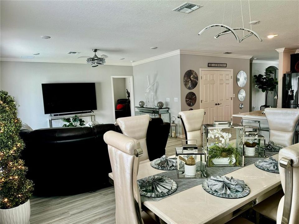 For Sale: $530,000 (4 beds, 3 baths, 3280 Square Feet)