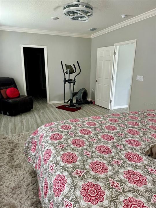 For Sale: $530,000 (4 beds, 3 baths, 3280 Square Feet)
