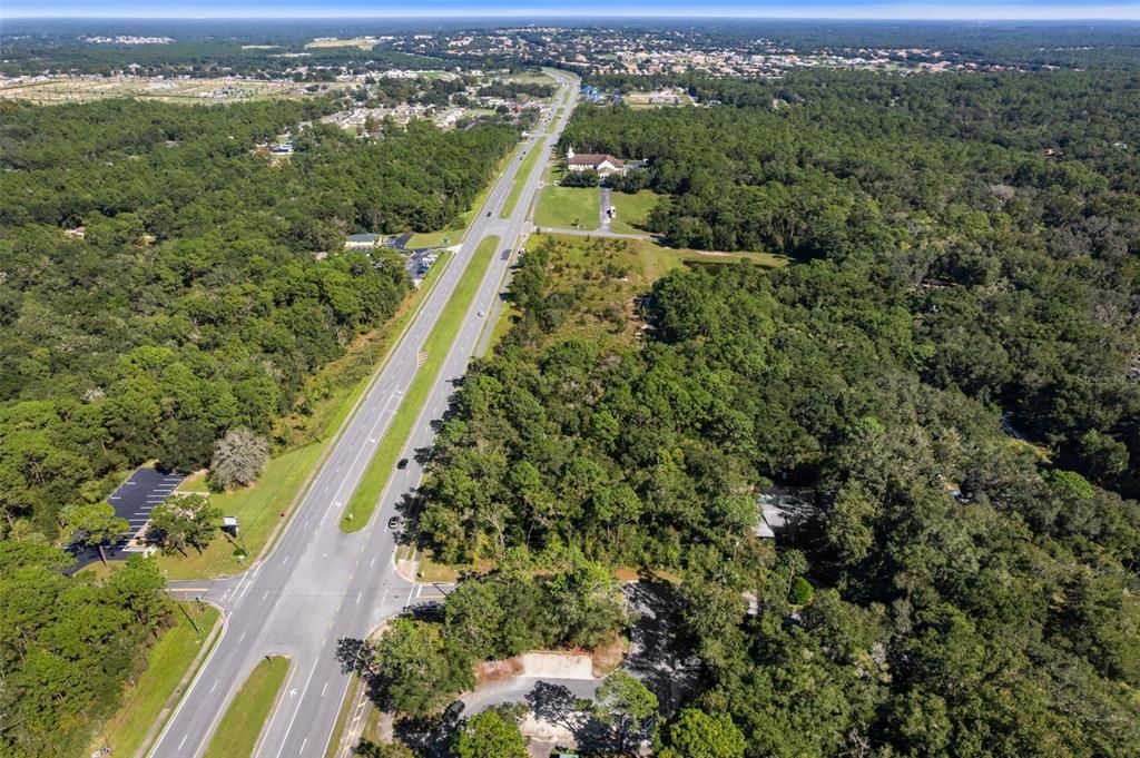 На продажу: $1,325,000 (1.42 acres)