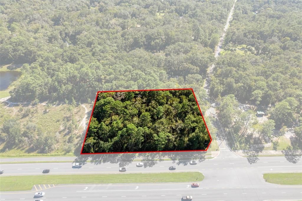 На продажу: $1,325,000 (1.42 acres)