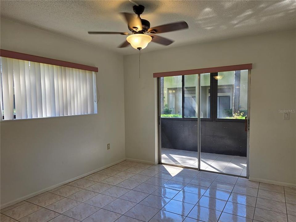 For Rent: $1,595 (2 beds, 2 baths, 950 Square Feet)