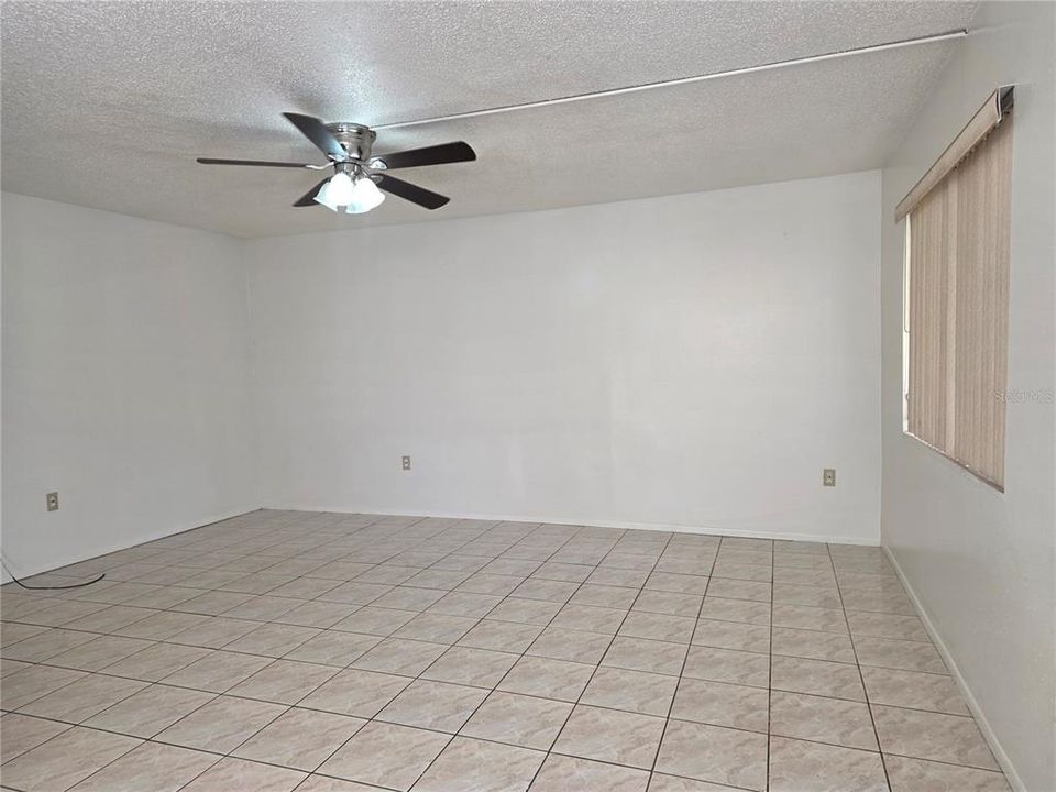 For Rent: $1,595 (2 beds, 2 baths, 950 Square Feet)